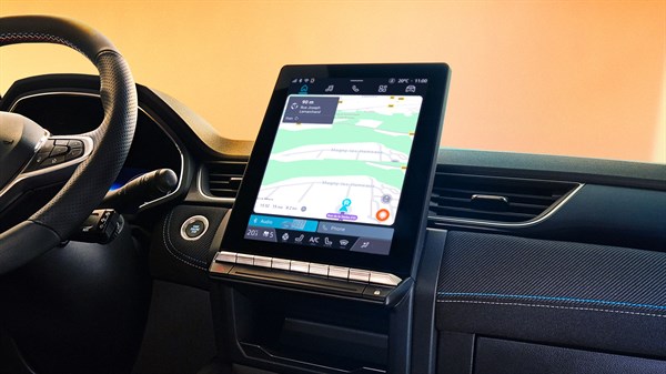 real-time navigation - Renault Captur E-Tech full hybrid